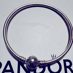 Authentic Pandora moments Bangle silver bracelet